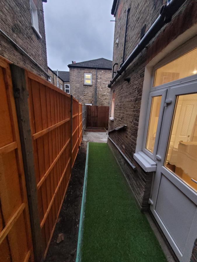 Spacious 2 Bedroom House In Central London With Garden Экстерьер фото